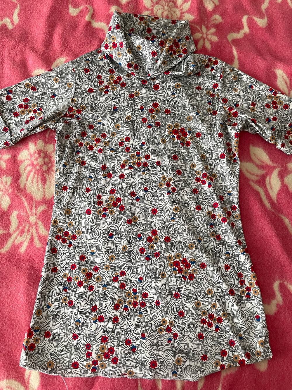 Vtg. 70s floral short sleeve turtleneck mod SZ 14